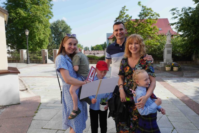 Read more about the article Dzień mamy i taty klas młodszych