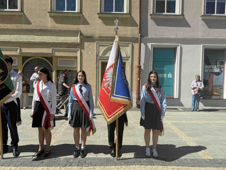 Read more about the article Obchody Dnia Flagi Rzeczypospolitej Polskiej